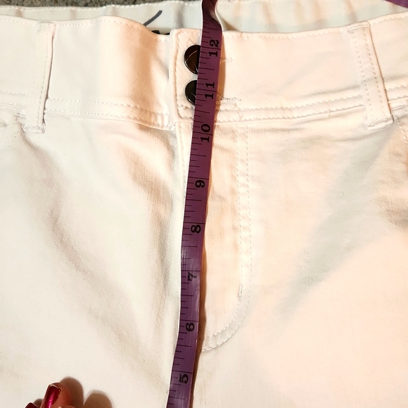 Lane Bryant white capris nwot - Picture 5 of 9